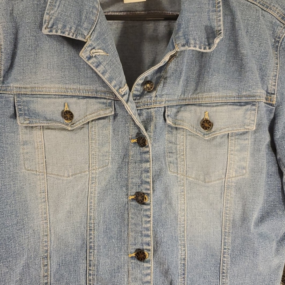 A.M.I.☆ Jean Jacket - Picture 3 of 7